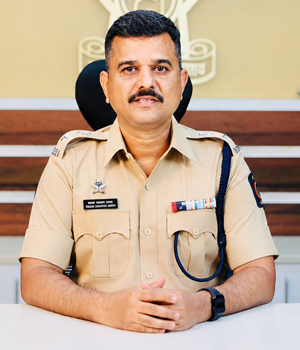 श्री.  प्रकाश भा. जाधव (आय.पी.एस)